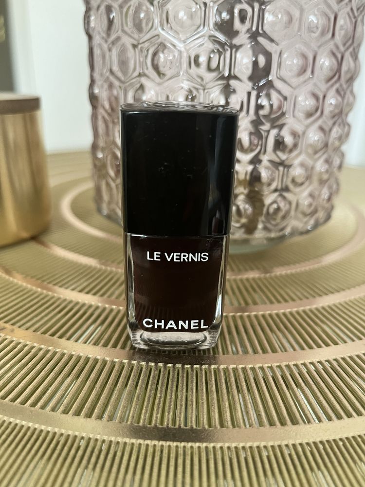 Lakier do paznokci  Chanel Le Vernis