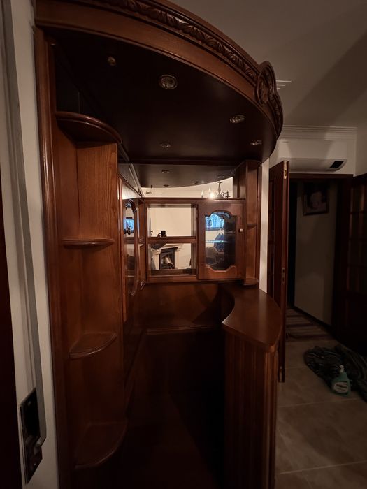 Bar doméstico em madeira