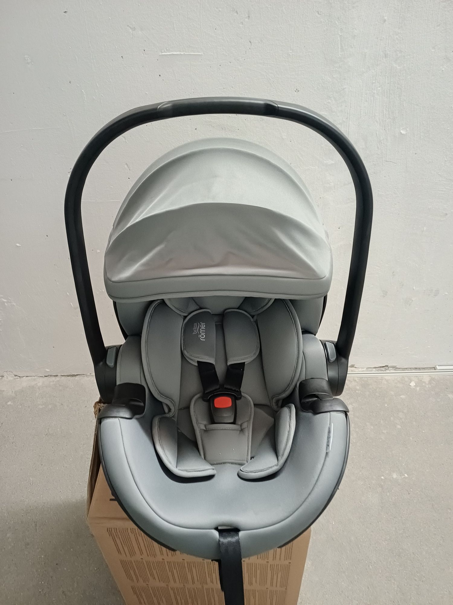 Britax Romer Baby-Safe PRO - fotelik samochodowy i-Size 40-85 cm ~0-13
