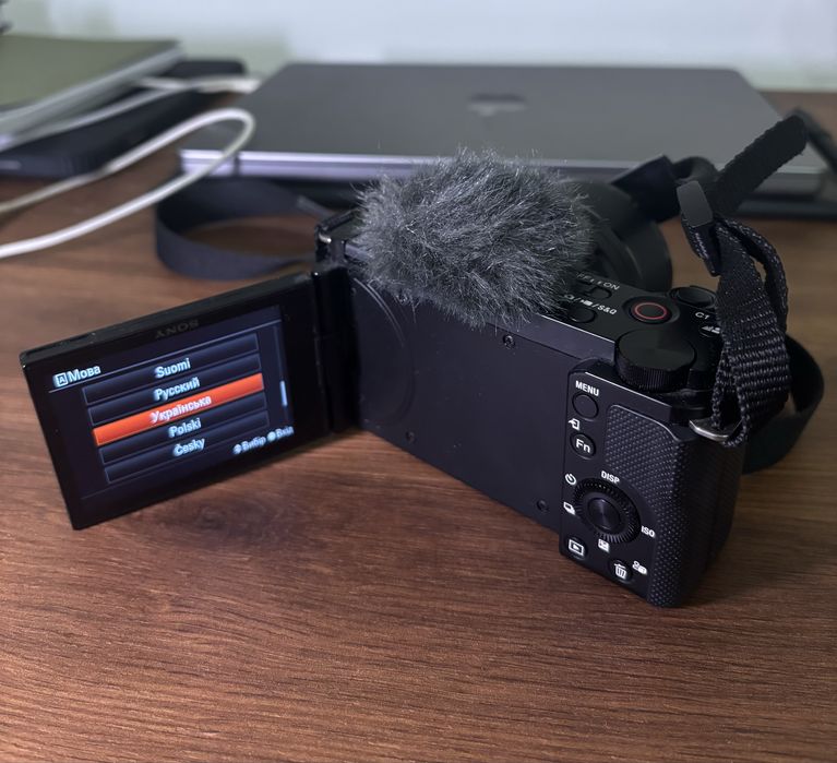 Камера Sony ZV-E10 в ідеальному стані