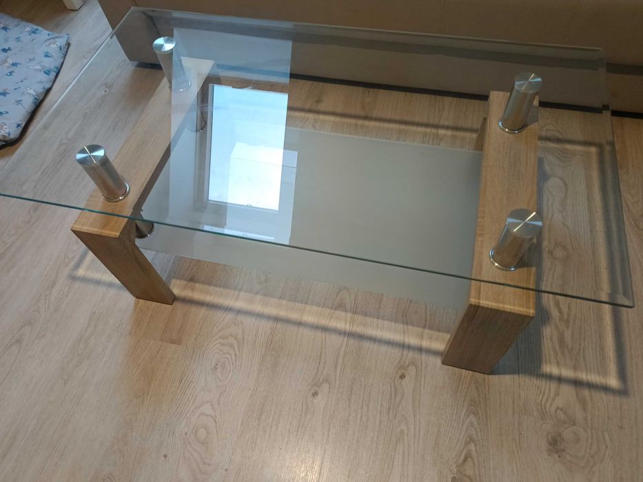 Stolik kawowy szklany.