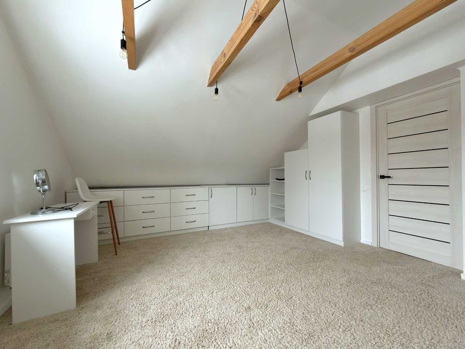 Оренда дворівневої квартири в БРЮХОВИЧАХ вул. Незалежності 22