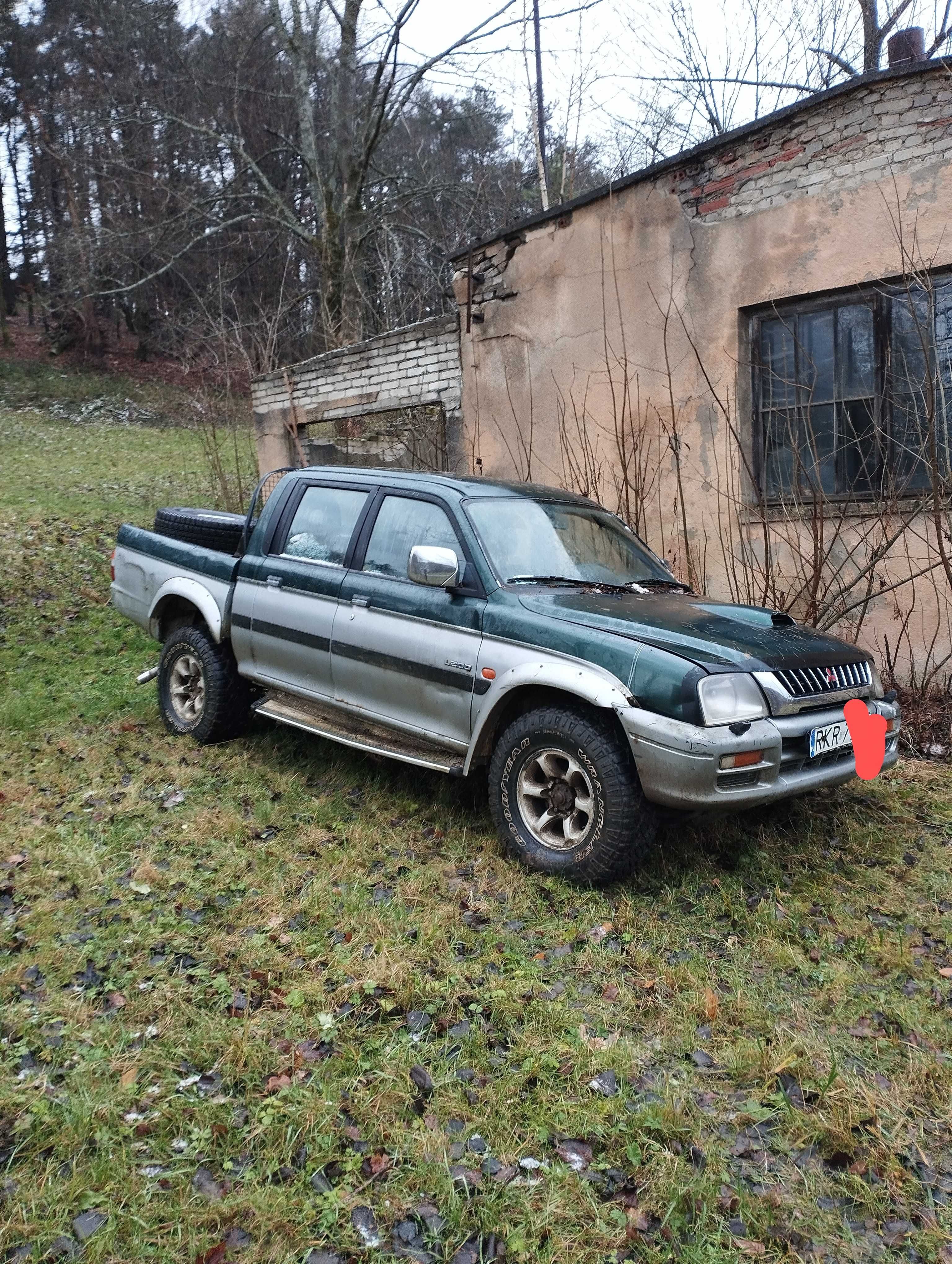 Mitsubishi L200 cały na części .