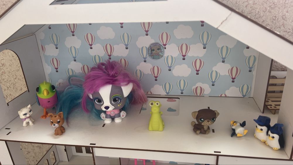 Будинок для ляльок (великий, з меблями, з одягом і інше)