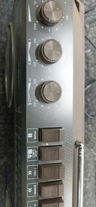 Grundig RR 325 - rádio e gravador de cassetes  vintage