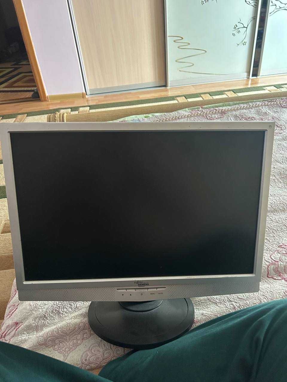Монітор Fujitsu Siemens w9za