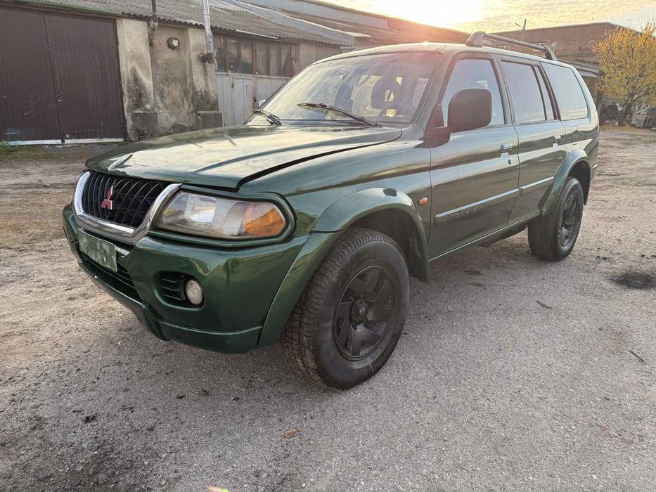 Mitsubishi Pajero Sport 2001рік 3л бенз АКПП повний привід 4х4