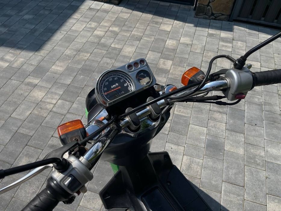 ямаха вокс мерседес среди скутеров мопед