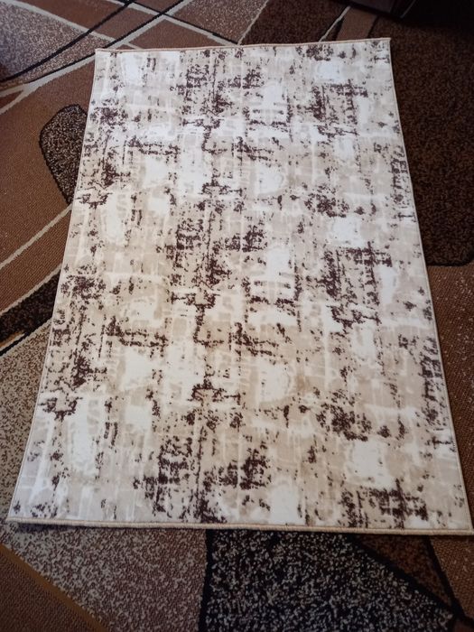 Продам ковровую дорожку на резиновой основе