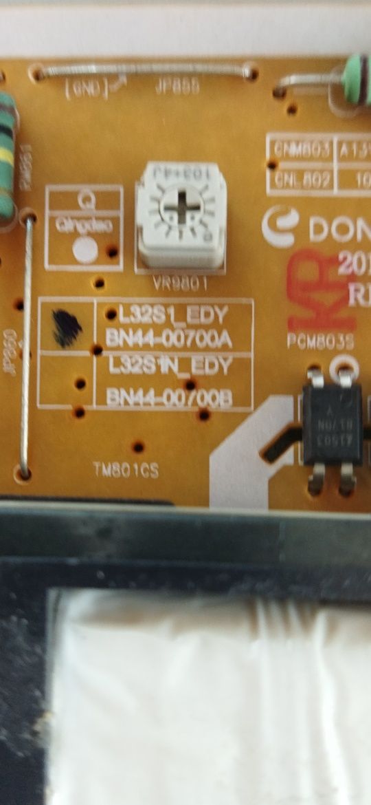 BN44-00700A   L32S1_EDY