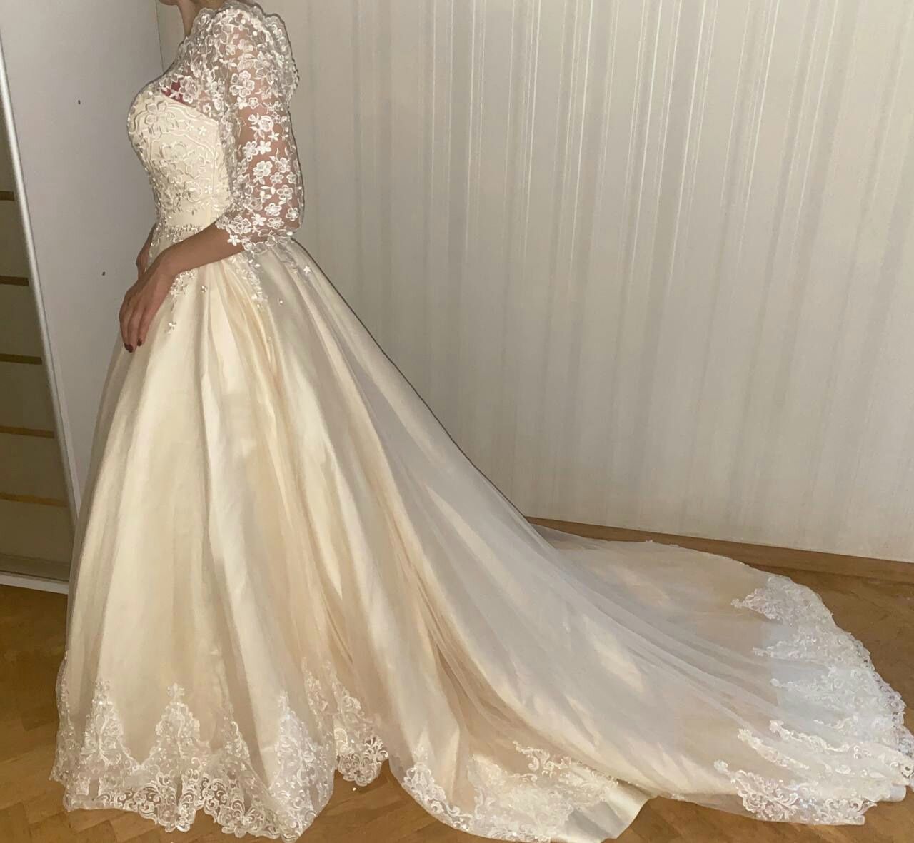 Свадебное платье от ariamo