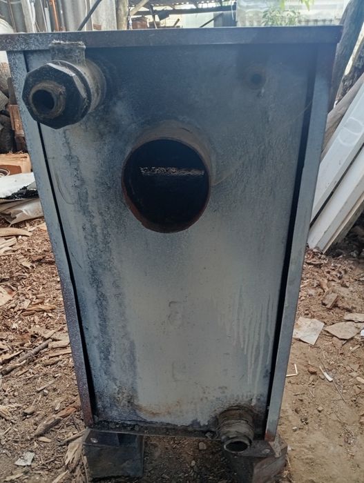 Маю на продаж 2 твердопаливні котли