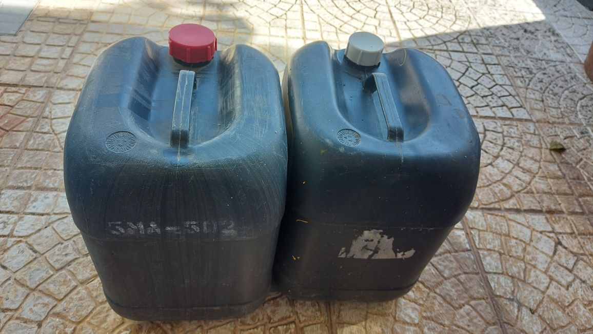 2 jerrycans 20lt para água ou vinho