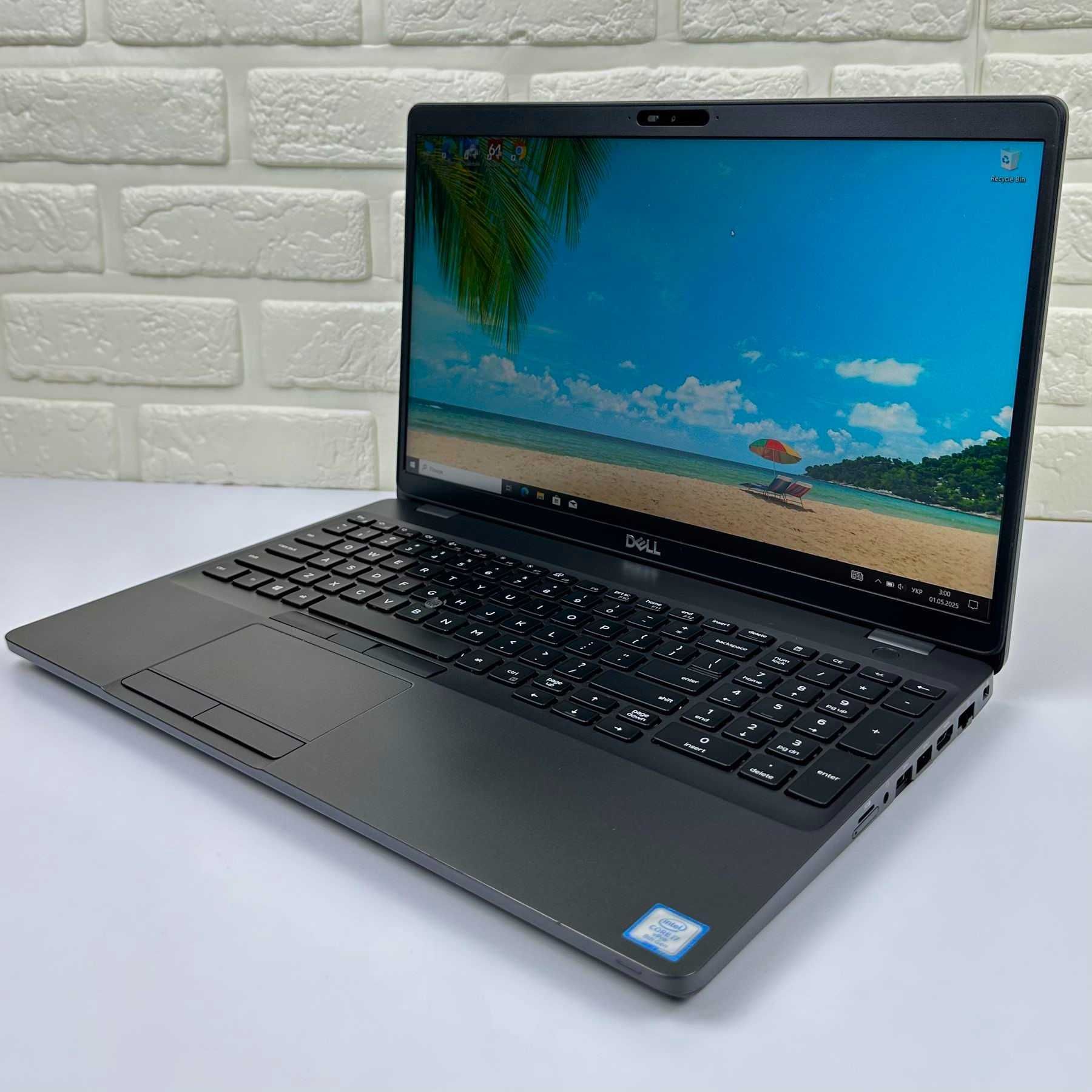 Ігровий ноутбук ультрабук Dell 15.6 / Intel i7 / 8gb DDR4 / SSD / IPS