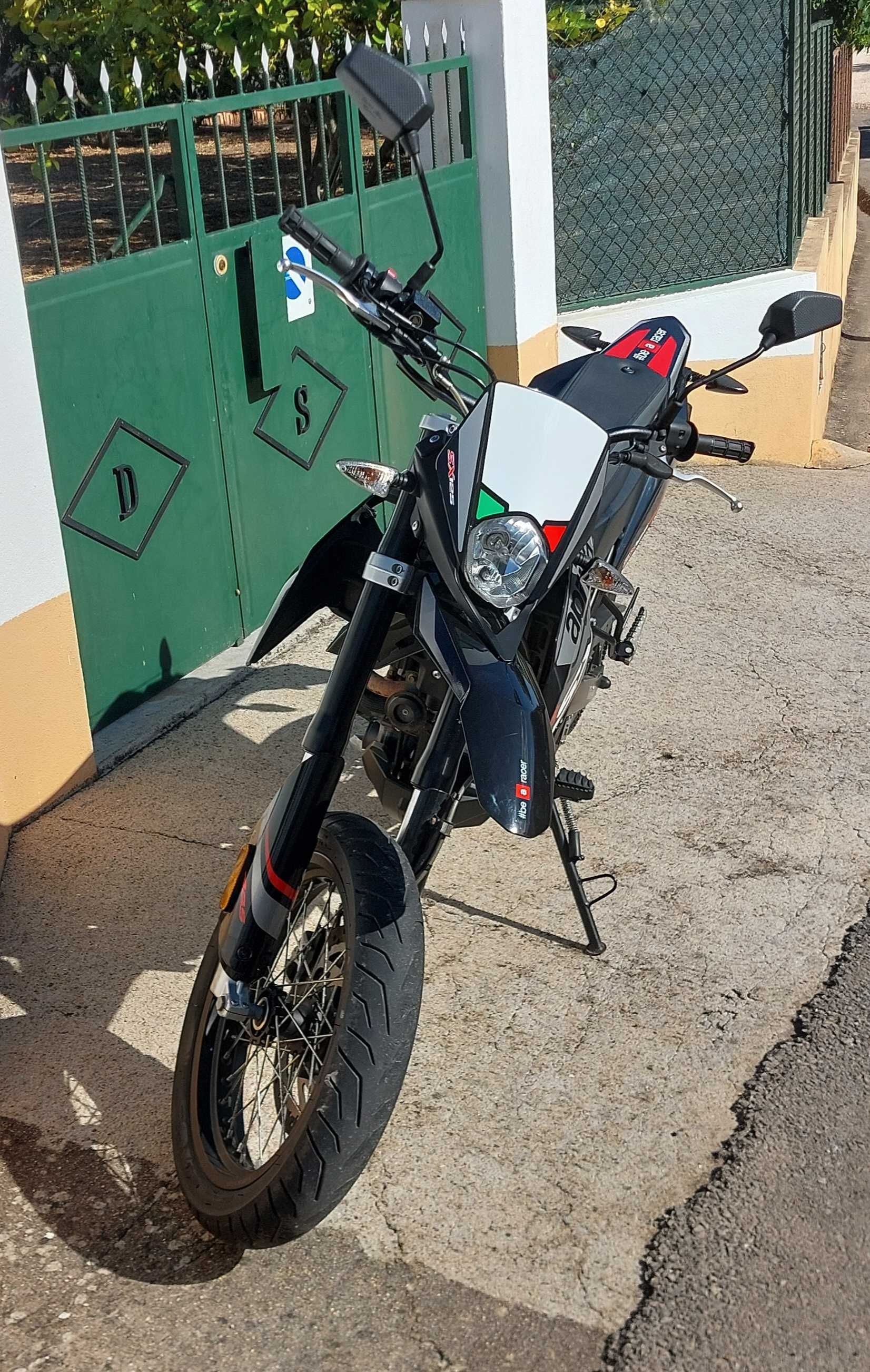 Aprilia SX 125, como nova!