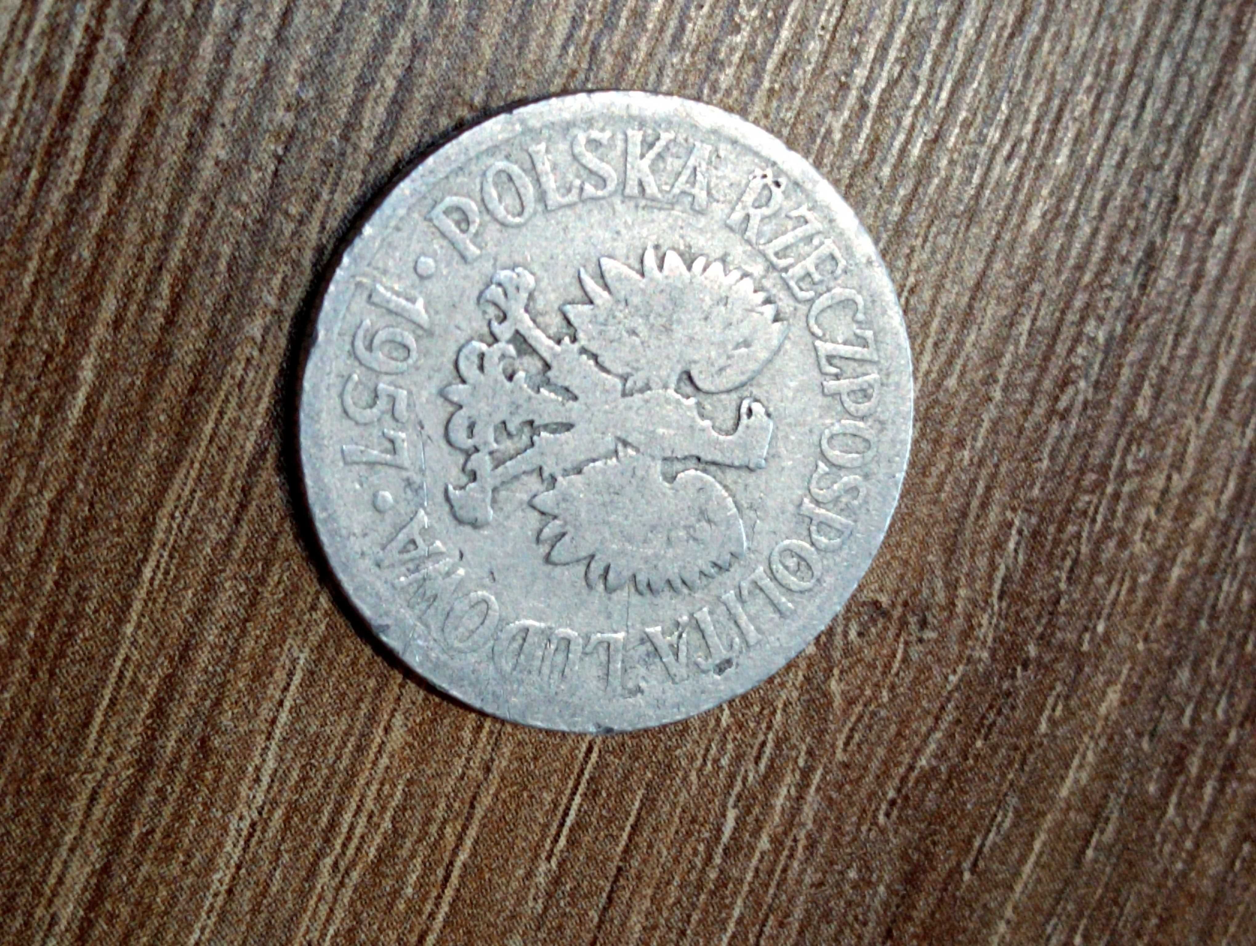 Sprzedam czwarta monete 50 gr 1957 r bzm