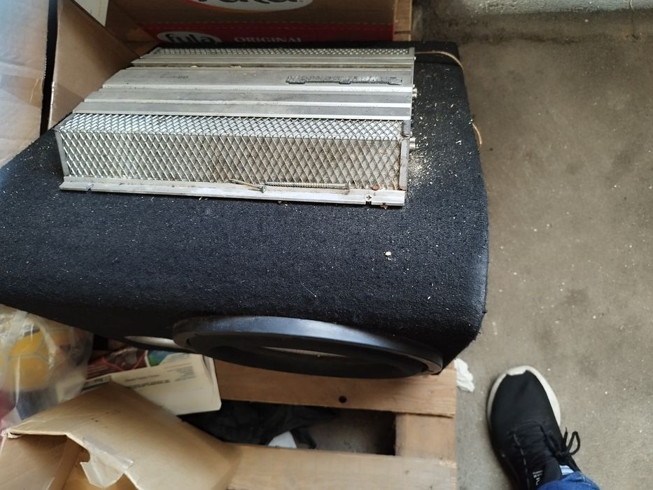 Vendo Subwoofer auto