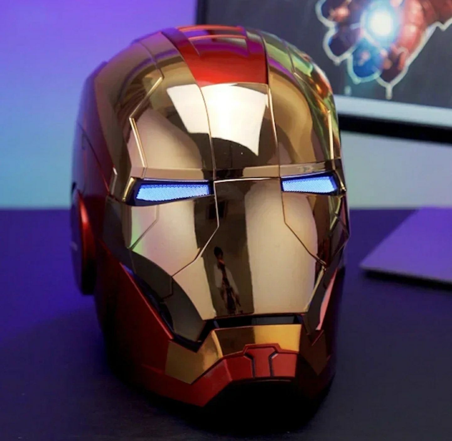 Máscara Iron Man Automática Premium Tamanho Real Dourada