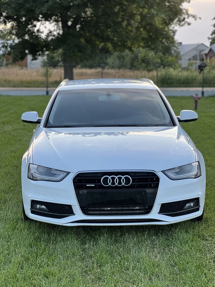 Audi A4 B8 2.0Tdi,Automat,Lift,Quattro,Sline,Klima,Hak
