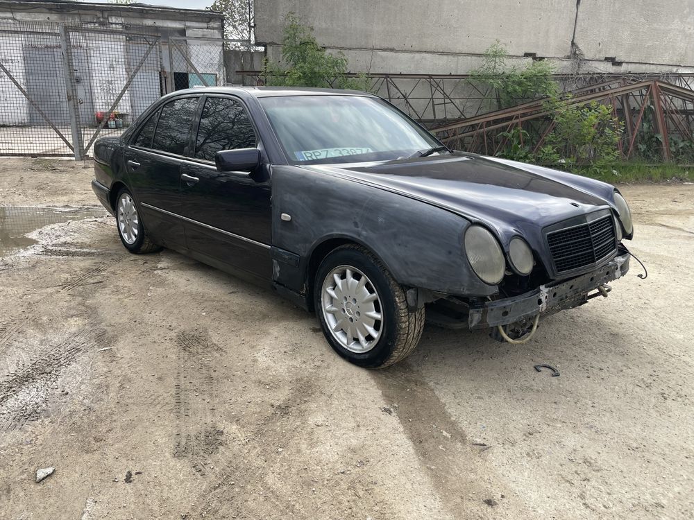 Продам Mersedes Benz 3.2 Gaz