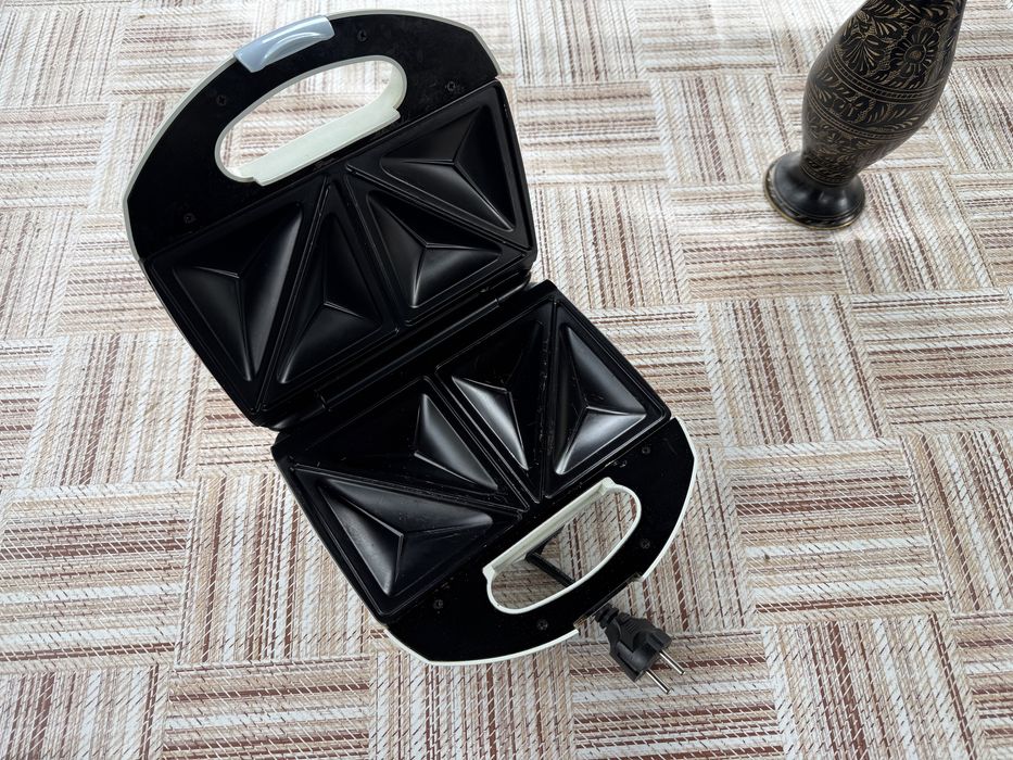 Бутербодниця Philips HD 2384 робоча!