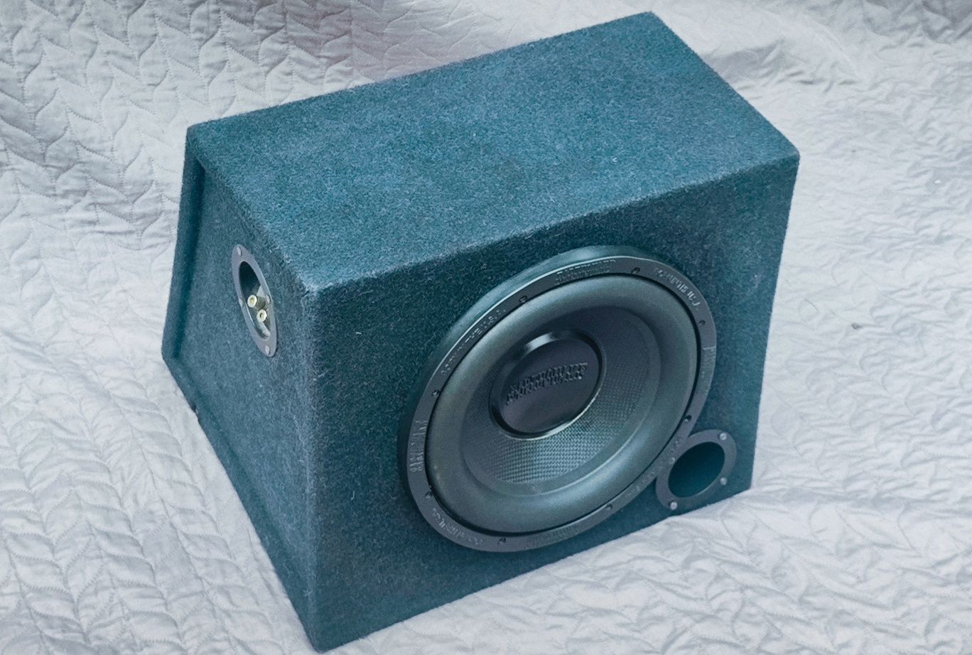 Subwoofer Earthquake DBX12-12" Skrzynia BassReflex Born in USA