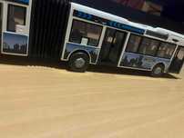 Autocarro brinquedo