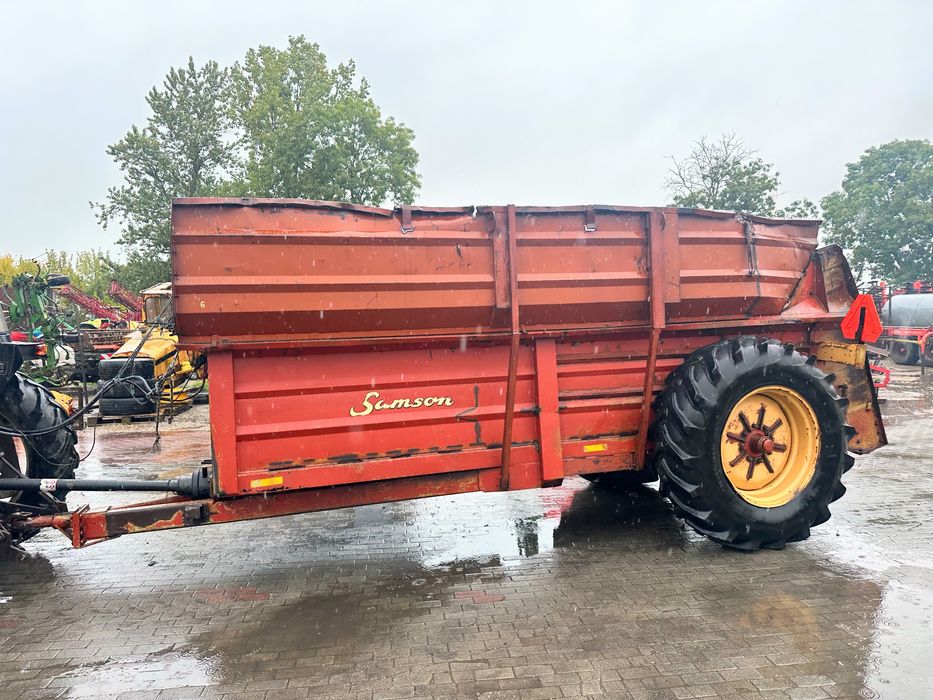 Rozrzutnik obornika Samson 8-10 T wałki pionowe