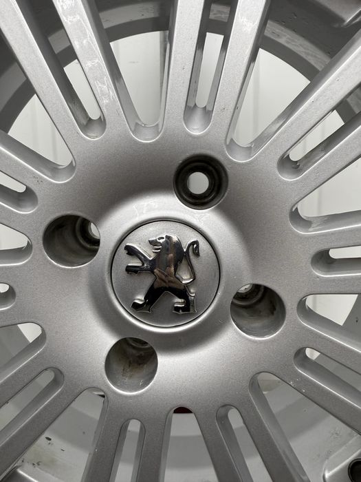 Alufelgi KOMPLET 16 cali 4x108 OPONY ZIMOWE Peugeot Ford Fiesta 208