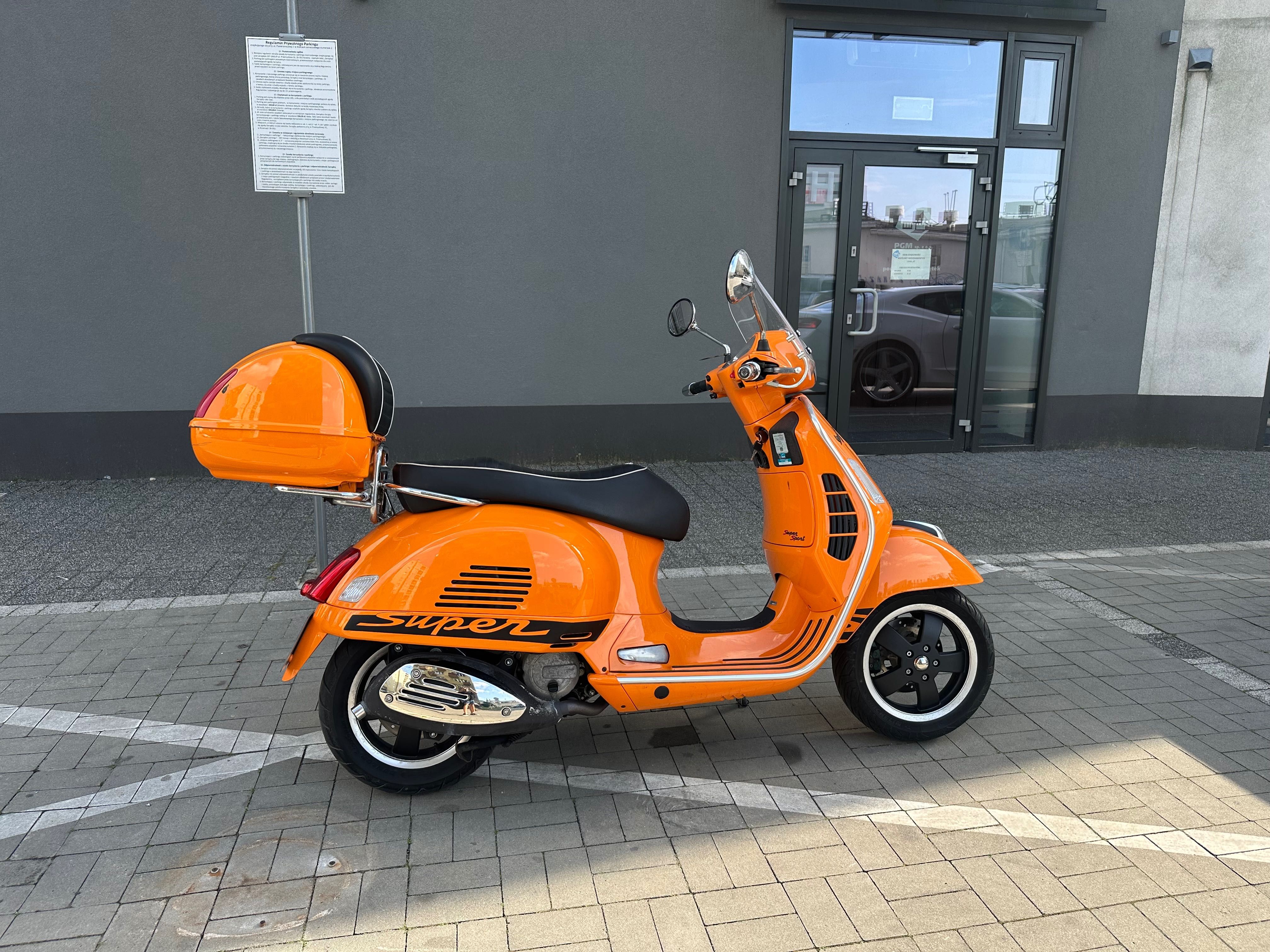 Vespa 125cm super sport