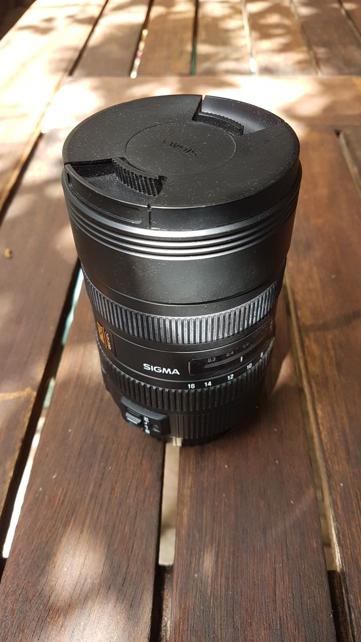 Lente Sigma CANON 8-16 mm f/4.5-5.6 DC HSM FLD AF