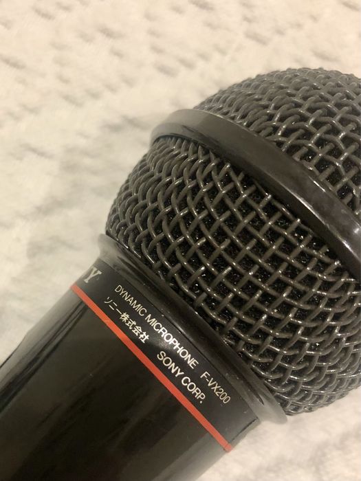 Microfone dinâmico F-VX200 preto Sony
