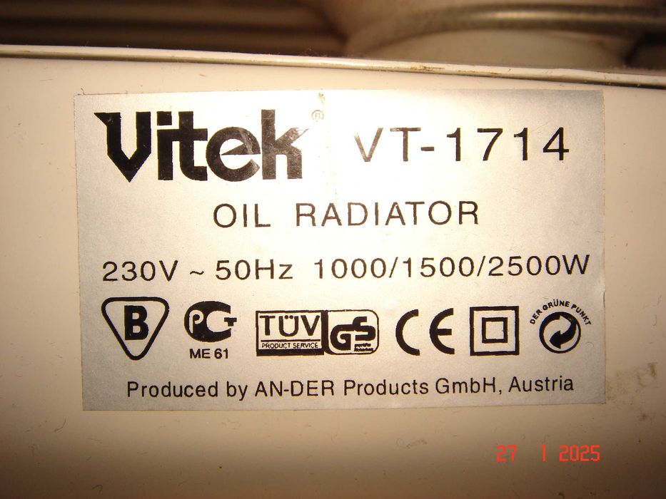 Масляный обогреватель Vitek VT-1714.  2.5квт.