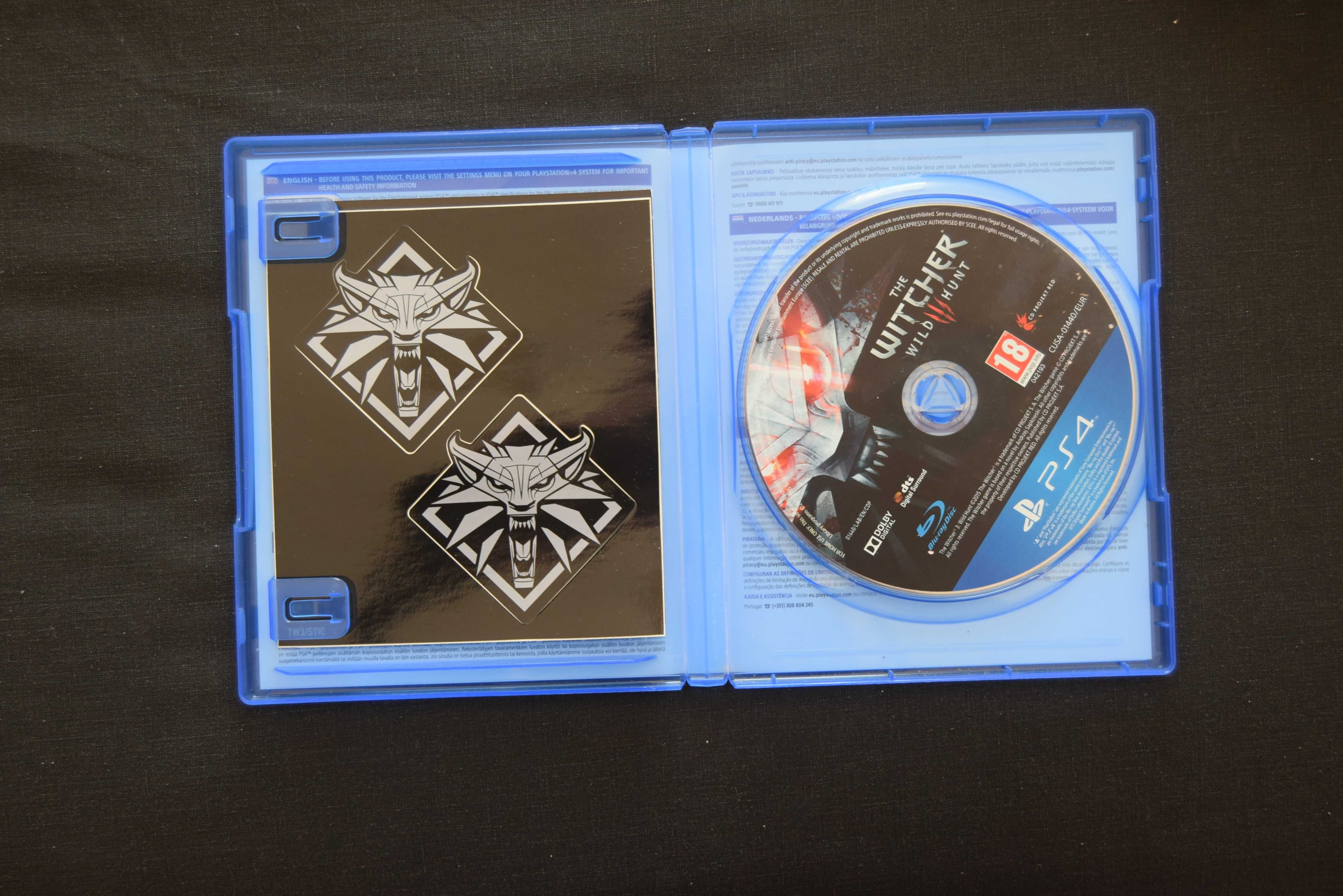 Jogo PS4 The Witcher 3 e Gwent Deck (Hearts of Stone)