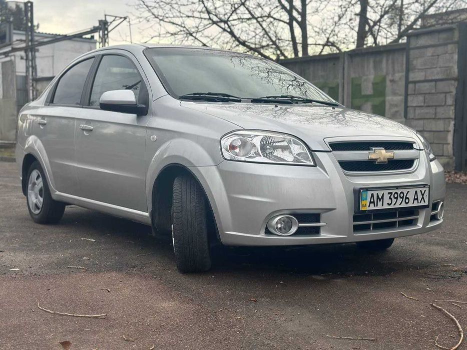 Продам авто Chevrolet Aveo б/в 1,6 бензин 2008 р.в, 102тис.км.