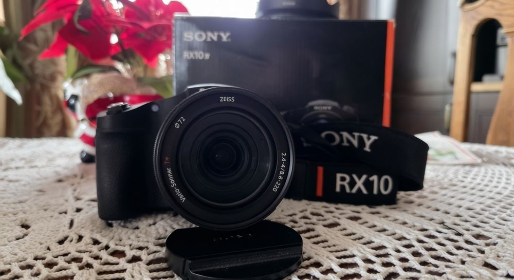 Aparat Sony RX10 model 4 stan idealny