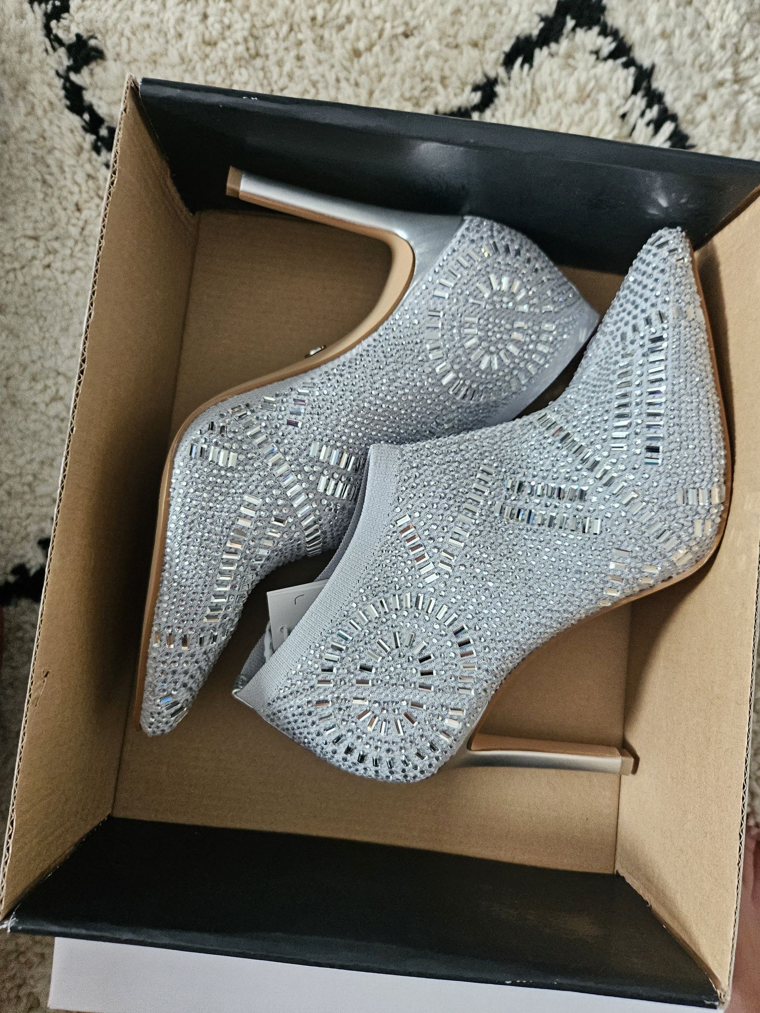 Nine west srebrne nowe 38 ccc  majdy
