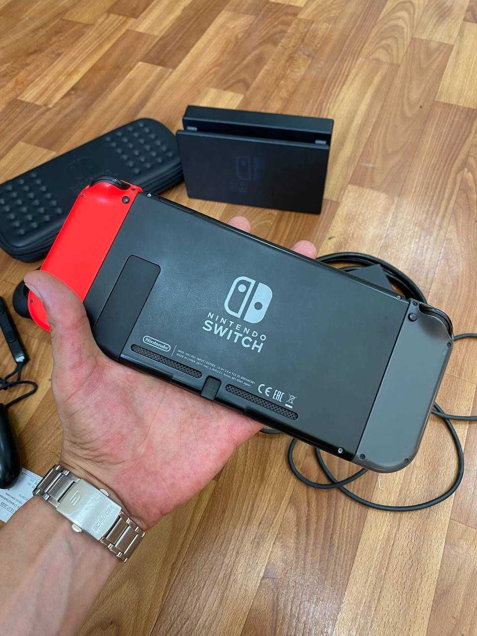 Ігрова консоль Nintendo Switch HAC-001-01