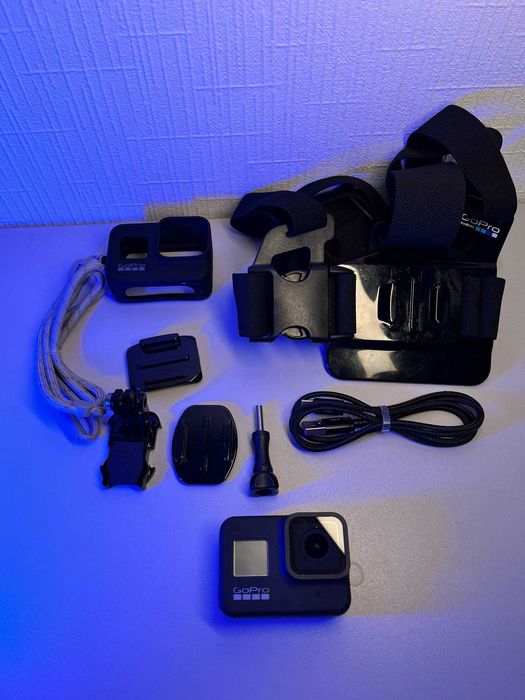 Екшн-камера GoPro Hero 8 з нагрудним кріпленням