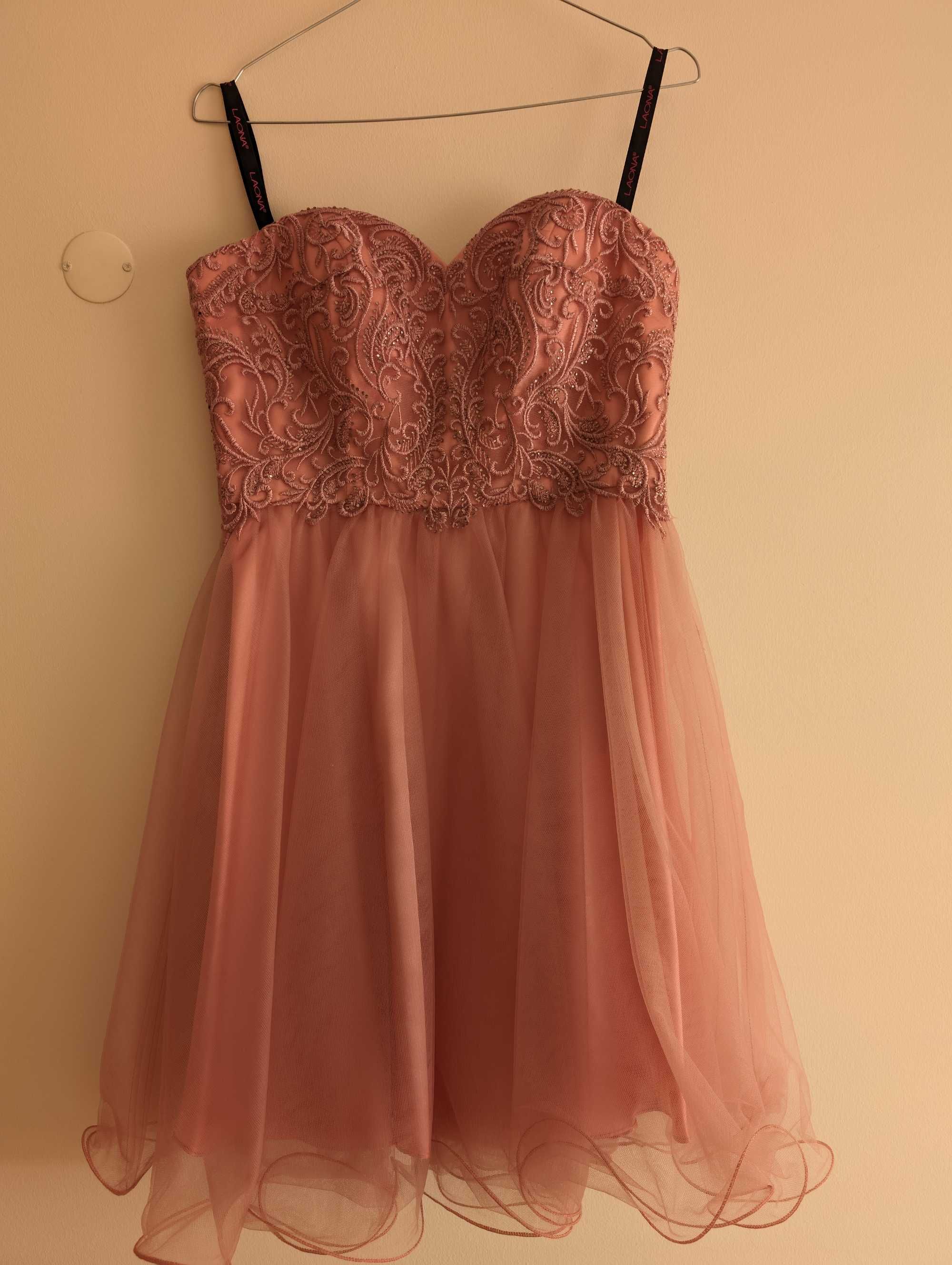 Cerimónia Rosa, vestido novo