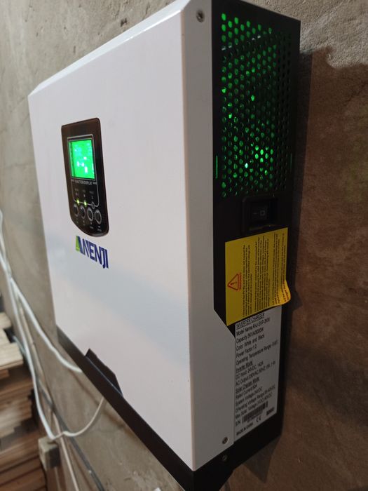 Комплект безперебійного живлення.