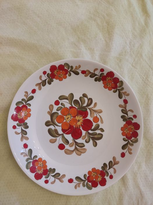 Посуд, тарілки фаянсові (Франція)