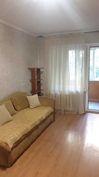 Сдам 1 ком .квартиру Ген.Петрова /Космонавтов ,3/5 эт