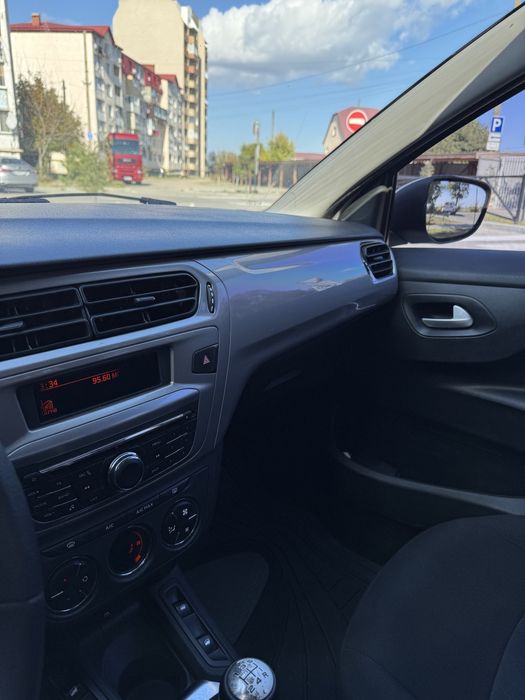 Продам Citroen C Elysee 1.2 2019 рік в гарному стані