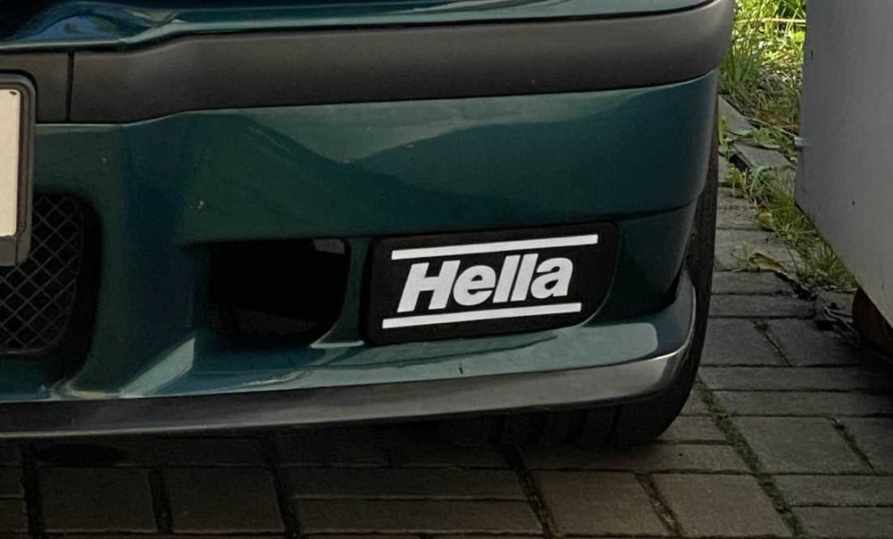 Накладка на протитуманні фари BMW E36 HELLA