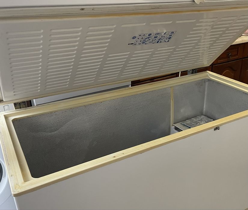 Freezer Horizontal EUROFROST 400L – Ótimo Estado!