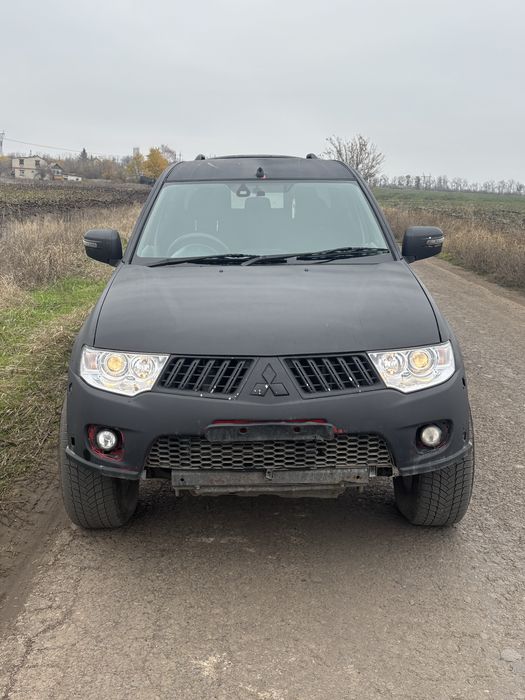 Продам авто mistsubushi l 200