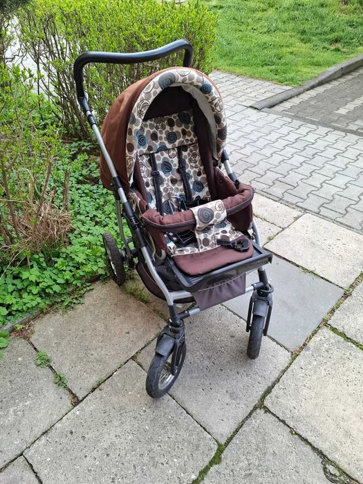 Jedo Fyn 2w1 gondola + spacerówka, koła pompowane, adaptery Maxi Cosi