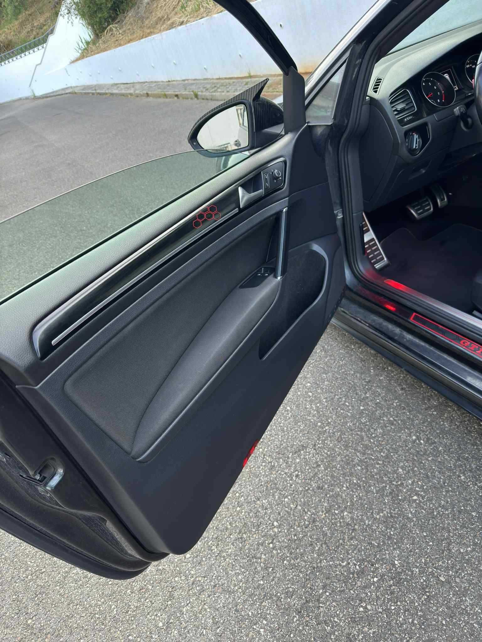 VW Golf 7 GTi DSG 2.0 Performance