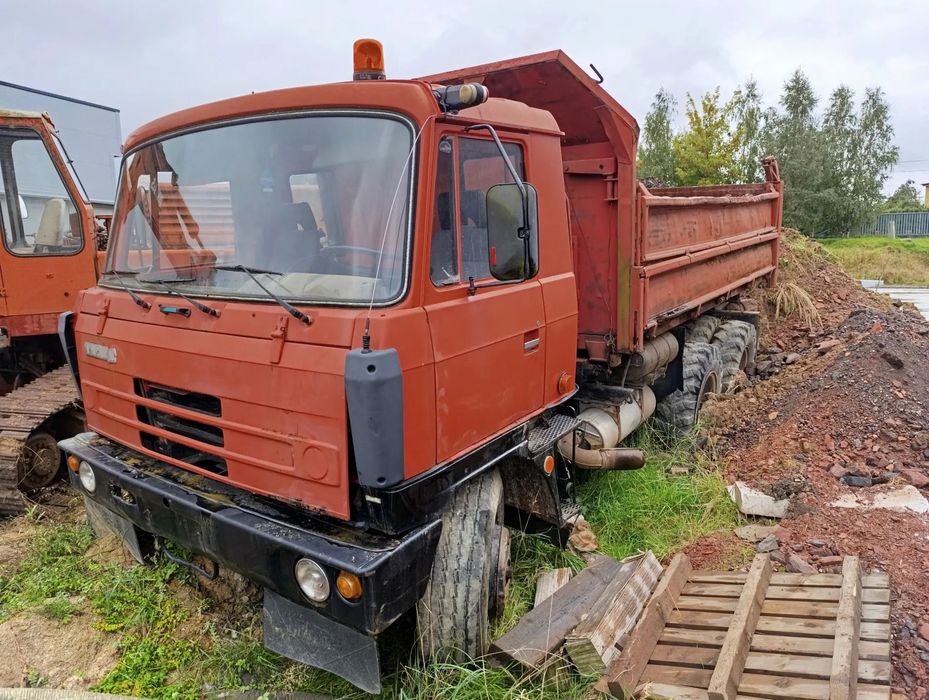 Tatra 815 S3  Wywrotka Tatra 815 S3 – do naprawy / na części, 1994 r.